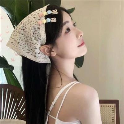 三个摩登女性
